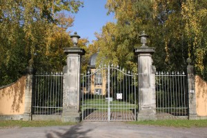 Eingang zum Lindener Bergfriedhof