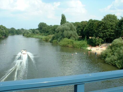 Wasserski auf der Leine