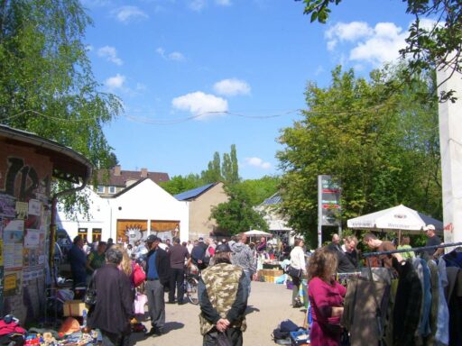 FAUST Flohmarkt