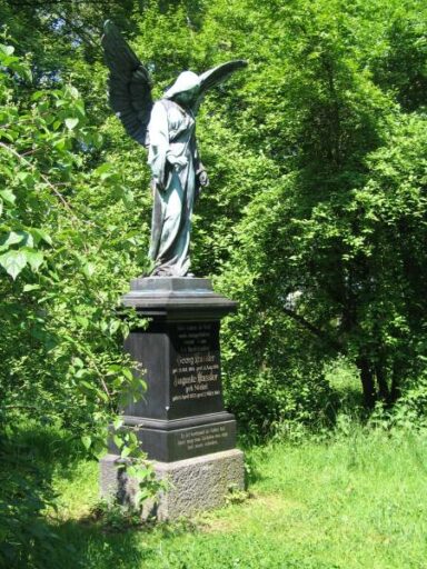 Grabstein mit Engel