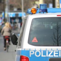 75-Jähriger auf dem Postparkplatz in der Niemeyerstraße beraubt