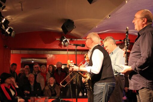 Volles Haus beim Scillablütenfest 2014