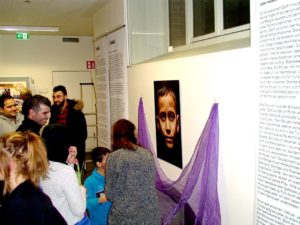 Ausstellung: "Zwischen Heimat und Fremde“