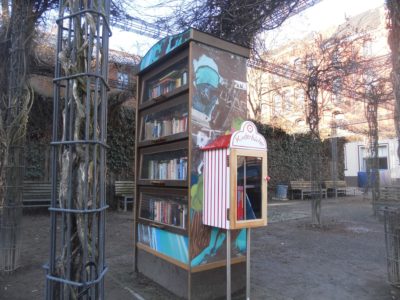 Kinderbücherschrank in Linden-Süd