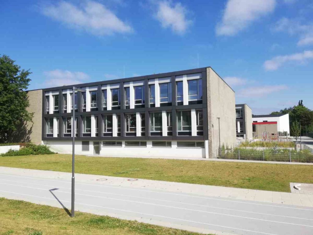 Gymnasium Limmer Seitenansicht