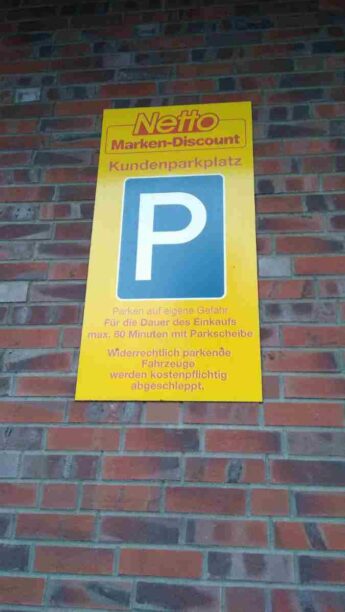 Netto Parkplatzschild1