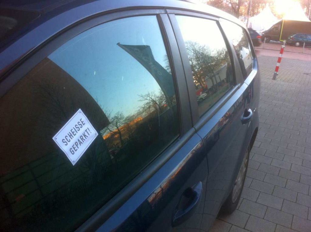 Scheiße geparkt