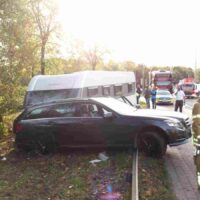 Unfall an der Schwanenburgkreuzung fordert drei Verletzte