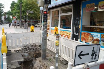 Radfahrer kommen nicht an den Knopf