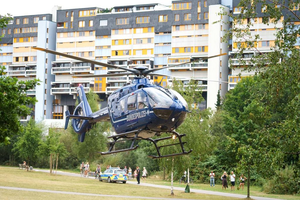 Hubschrauber landet