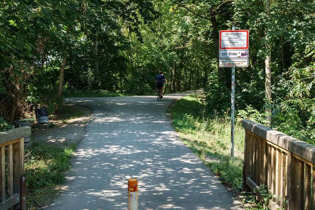 Beschilderung an der Fössebrücke