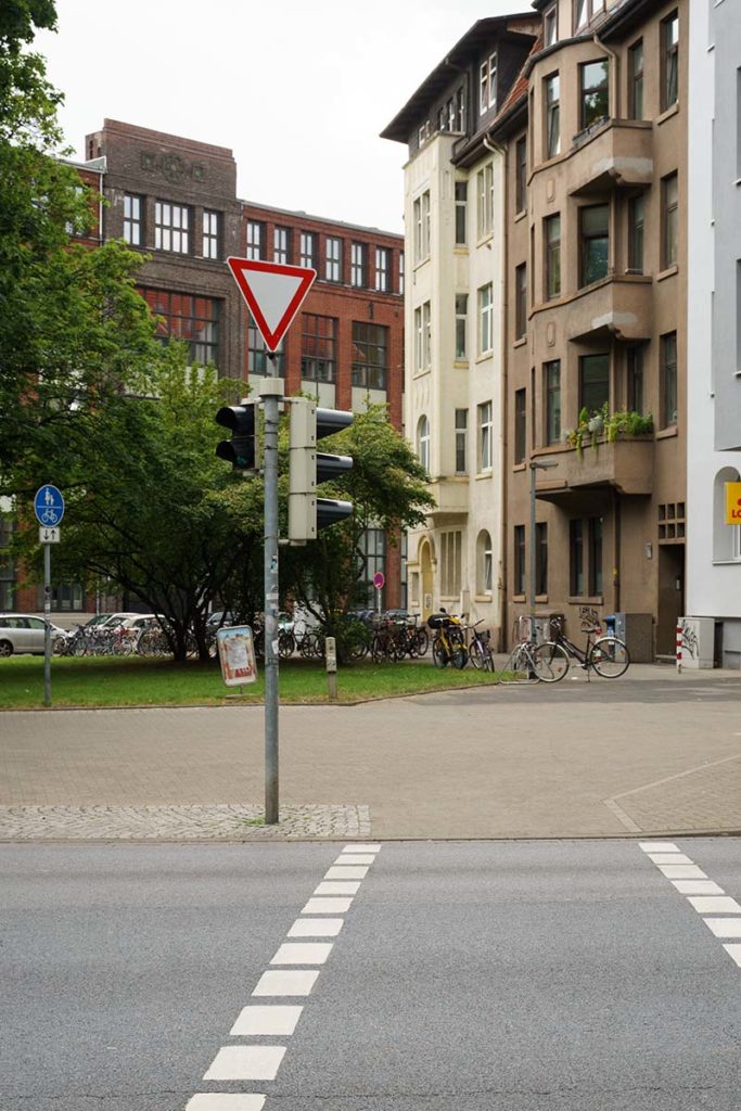 Verdrehte, schlecht sichtbare Ampel am Deisterplatz