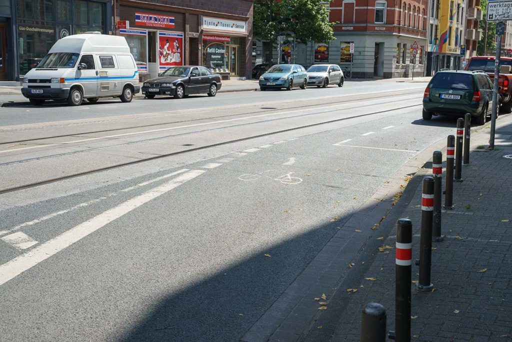 Einfädelung Radweg Limmerstr.