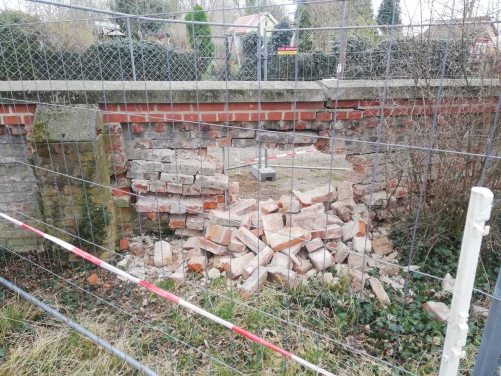 Mauerloch Rückseite