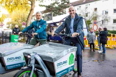 Andreas Wahl mit Oberbürgermeister Belit Onay