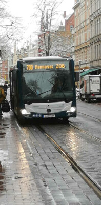 Bus 700 in der Limmerstraße