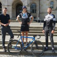 Schnell, bequem und klimafreundlich: Ausweis zu mir – per Fahrradkurier