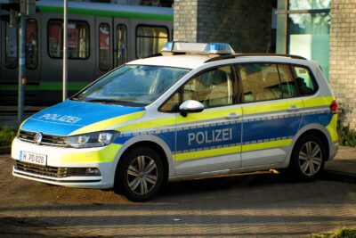 Bild zeig ein Polizeiauto