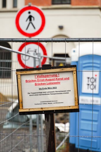Wasserkunst Baustelle, Schild Fertigstellung 18.02.23