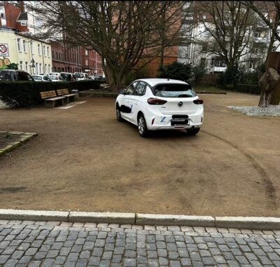 Falschparker Posthornstraße 2