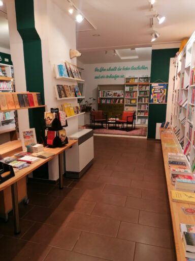 Buchauswahl in Lindener Buchhandlung
