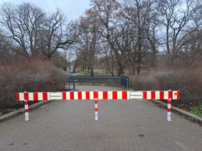 Hochwassersperre Ihme breit
