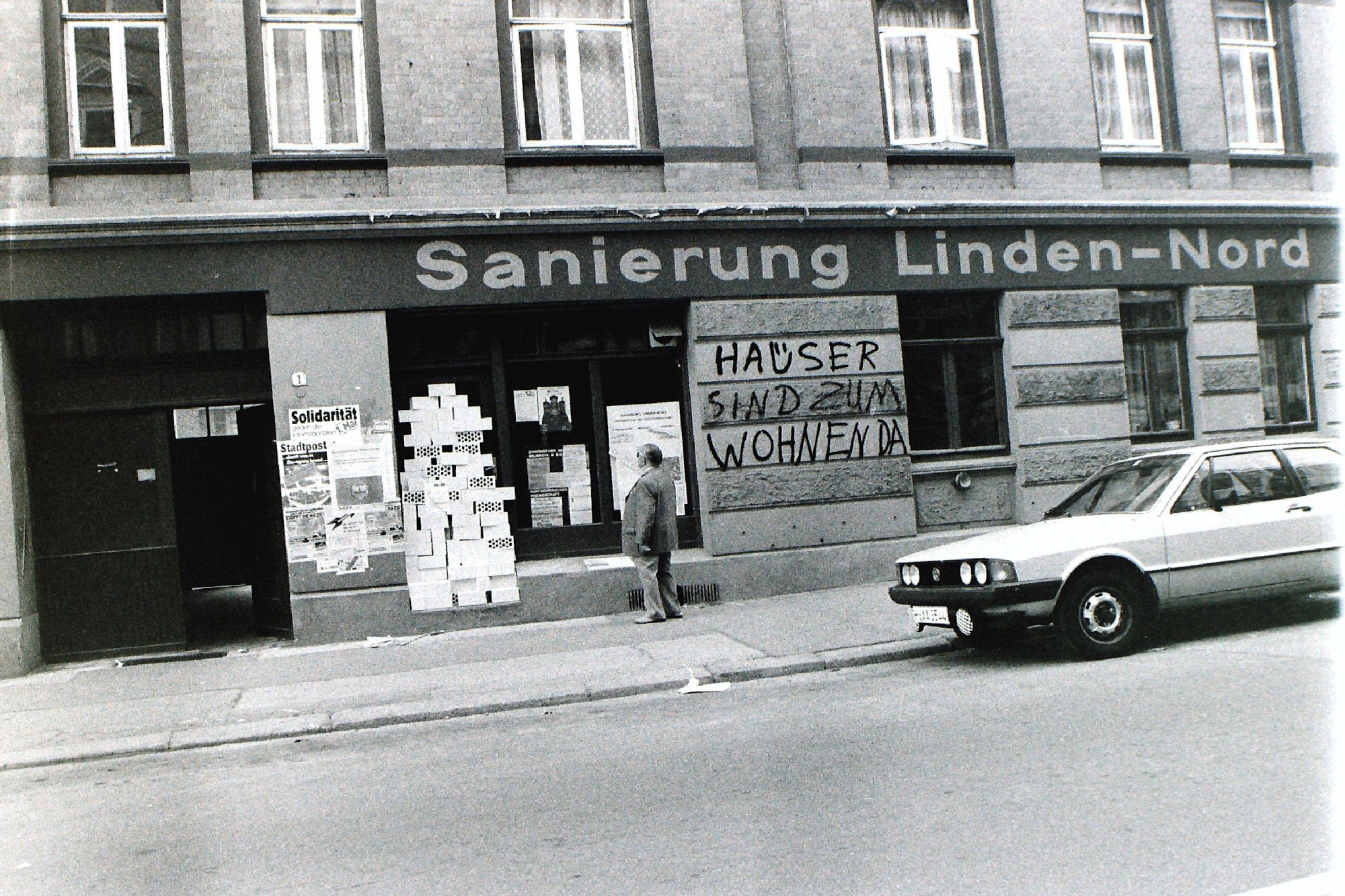 Viktoriastraße Juli 1979 Aktion an städtischem Sanierungsladen Selmastr. 1 wg. zugemauertem Haus Nr. 30