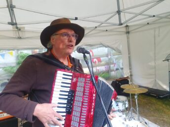 Manni Kindel mit der Quetschkommode