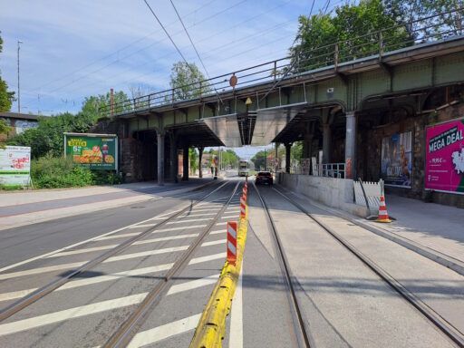Badenstedter Straße mit Stadtbahn August 2024