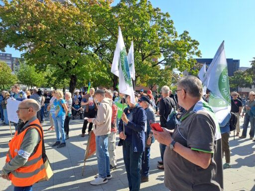 Demonstrations-Teilnehmer Globaler Wetklimatag Hannover Küchengarten 2024