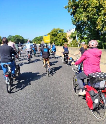 Raddemo WESTprotest auf dem Westschnellweg