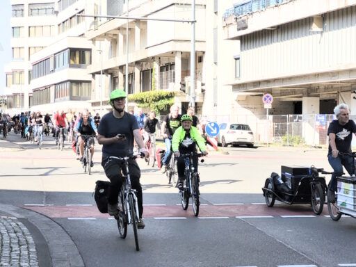 Raddemo WESTprotest erreicht den Schwarzen Bär