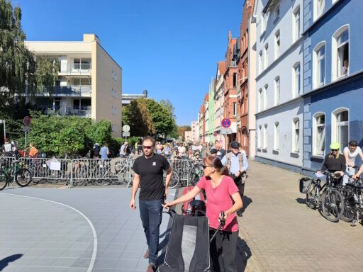 Raddemo WESTprotest erreicht die MobiWoche in Limmer