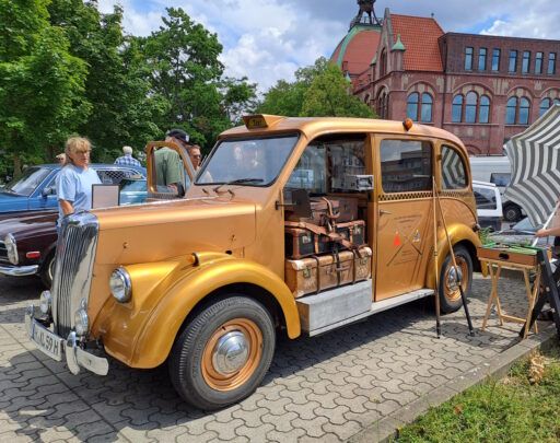 DEKRA-Oldtimertreffen 2025 Austin FX3 London Taxi 1948