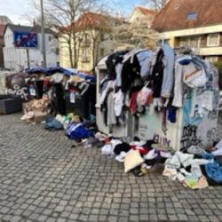 Altkleidercontainer Posthornstraße 31.03.2024