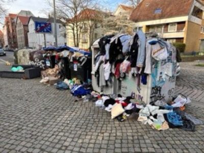 Altkleidercontainer Posthornstraße 31.03.2024