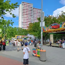 Drei wichtige Fahrgeschäfte beim Lindener Schützenfest