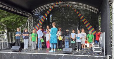 Diese Schüler vertreten das Konzept der Schule mit Courage