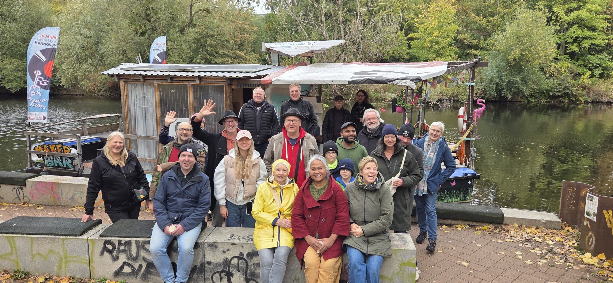 ZuKunst-Team beim Uferfest
