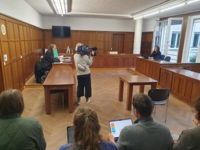 251009_Großes_Interesse_am_Prozess_im_Amtgericht