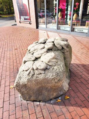 Skulptur Frösche, Limmerstraße/Fössestraße