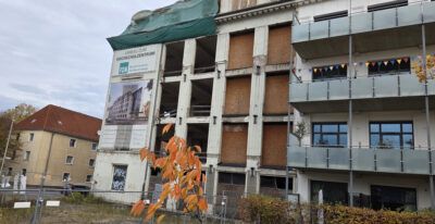 Entkerntes Gebäude an Bornumer Straße