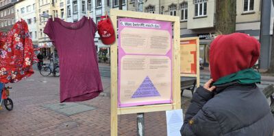 Ausstellung zu Feminiziden in der Limmerstraße
