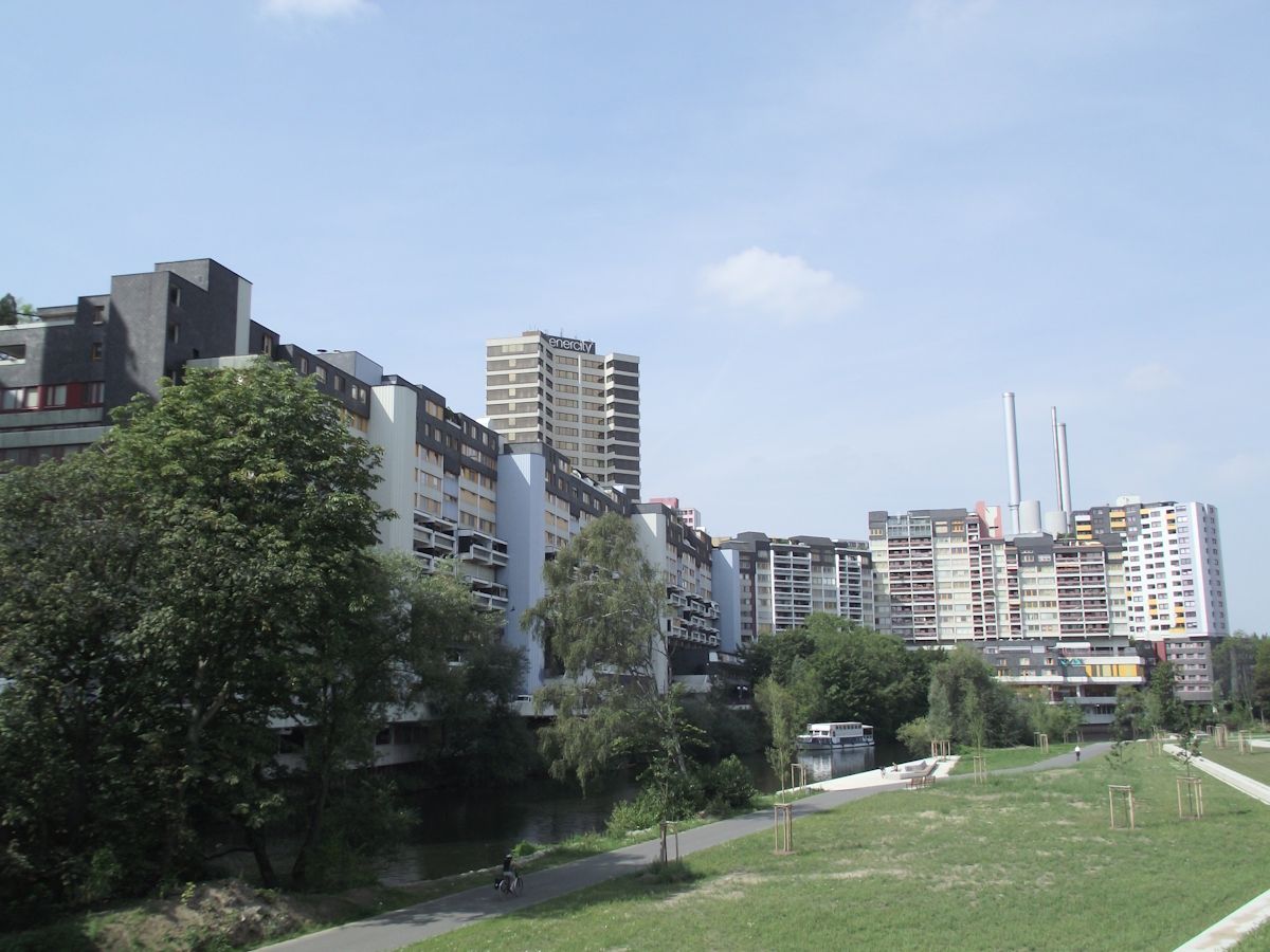 „Ihme-Zentrum: Von der Vision über Fehler und Niedergang zu einer besseren Zukunft“