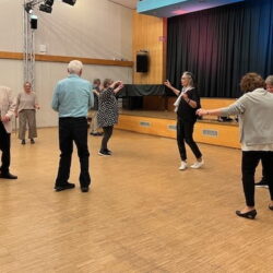 Tanztee für die Generation Plus