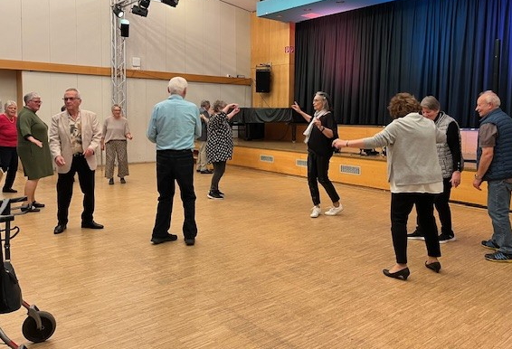 Tanztee für die Generation Plus