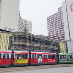 Marodes Sockelgeschoss und leerstehende Bürotürme, Januar 2026