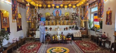 Thich nu Tue Quong im buddhistischen Tempel an der Davenstedter Straße
