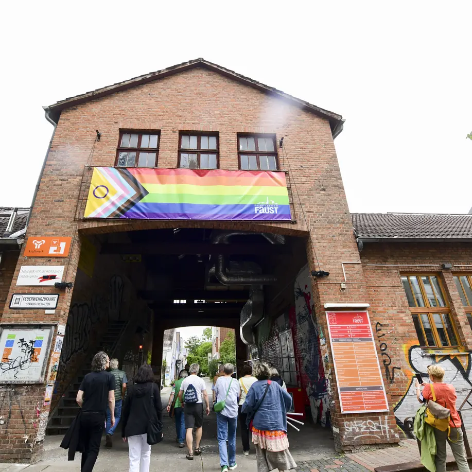 Linden-Nord: Federn, Samt und Seife