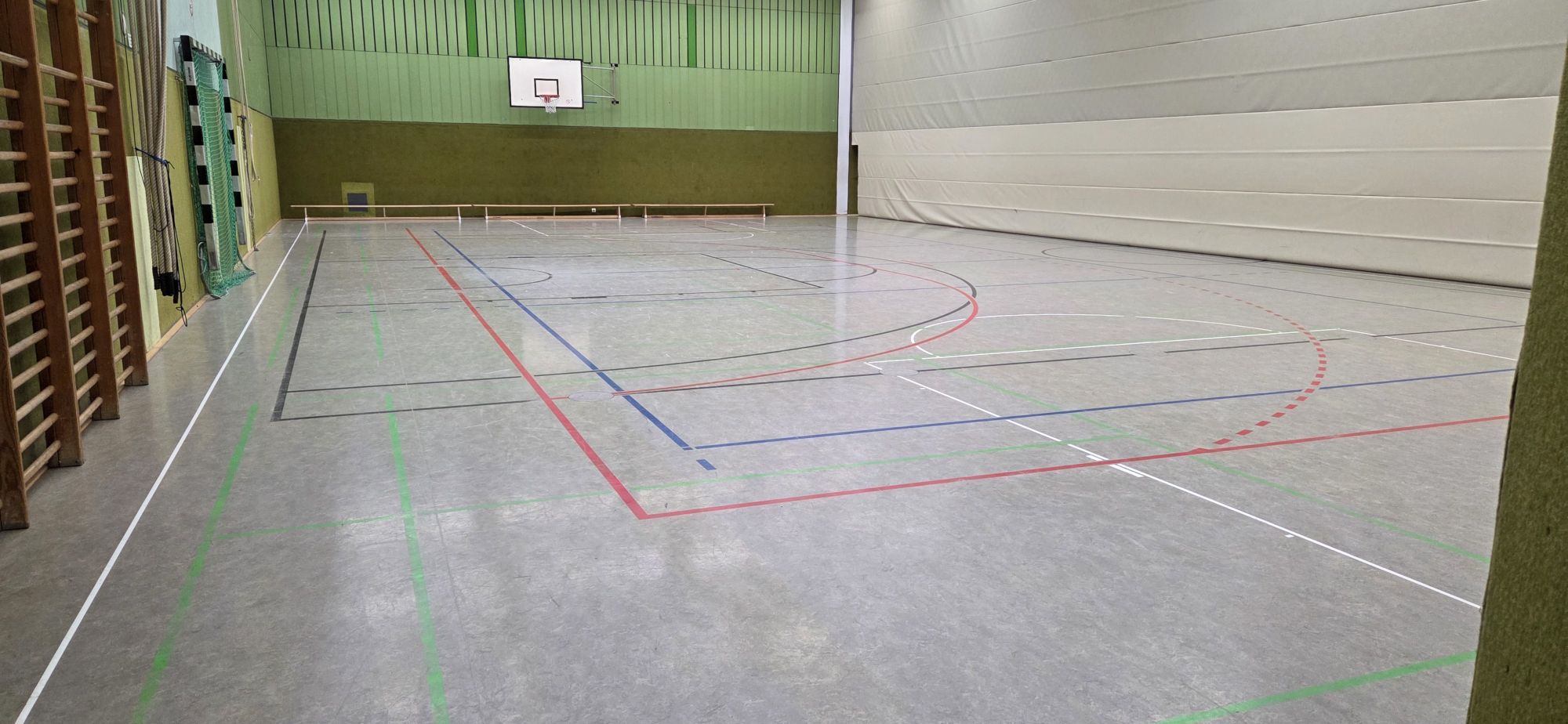 50 Jahre alter Hallenboden